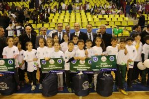 İneg&ouml;l'de spor ş&ouml;leni