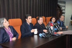 Hatip Dicle: Sur'da bir Cizre yaşanırsa hepimiz vicdanen &ouml;leceğiz