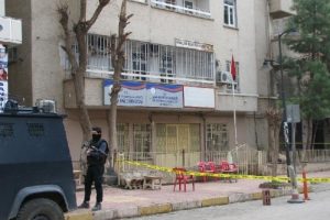 Viranşehir'de ş&uuml;pheli poşet paniği