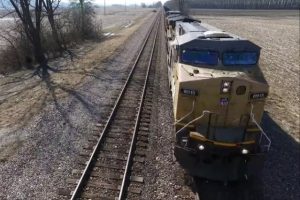 Yaklaşık 200 vagonluk tren!
