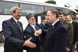 Bursa Mustafakemalpaşalı gazilerden 'Kıbrıs' &ccedil;ıkarması
