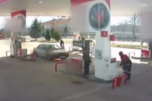 İstasyon g&ouml;revlisinin m&uuml;dahalesi faciayı &ouml;nledi