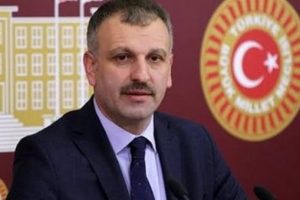 "İran Devrim Muhafızları ter&ouml;r &ouml;rg&uuml;t&uuml; listesine alınmalı"