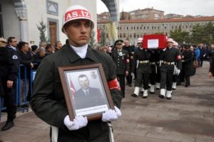 Kalp krizi sonucu şehit olan asker toprağa verildi