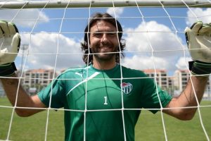 Sabastien Frey, alacaklarının &ouml;denmemesi &uuml;zerine UEFA'ya başvurdu