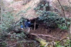 Rize'de sığınakta ka&ccedil;ak silah imalathanesi ortaya &ccedil;ıkarıldı