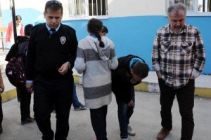 &Ouml;ğrenci kavgasına veliler de karıştı