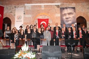 Bursa Barosu THM topluluğu'ndan t&uuml;rk&uuml; ziyafeti