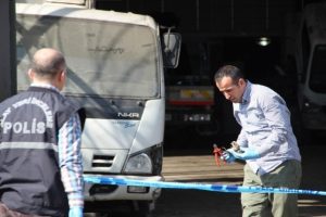Bomba d&uuml;zeneği kurulu ara&ccedil; bulundu