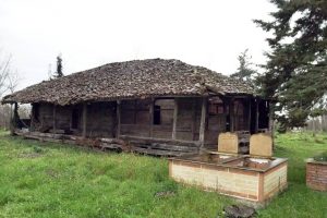 650 yıllık ahşap cami g&uuml;n y&uuml;z&uuml;ne &ccedil;ıkıyor