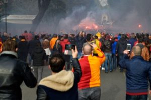 İtalya'da skandal! Galatasaray taraftarı ortaya &ccedil;ıkardı