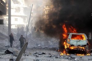 Suriye'de bomba y&uuml;kl&uuml; ara&ccedil; patladı