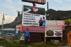 Bilecik'te hakem Bitnel'e ilgin&ccedil; protesto