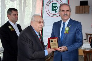 Bursa Erkek lisesinin restorasyonuna katkı sağlayanlara &ouml;d&uuml;l