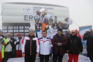 FIS Snowboard D&uuml;nya Kupası Erciyes finali yapıldı
