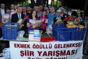 Şiir yarışmasının &ouml;d&uuml;l&uuml; 'ekmek'