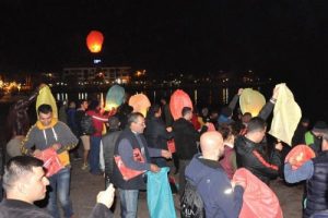 Dilek fenerleri Aylan bebekler i&ccedil;in yakıldı