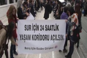 Kadınlardan "Sur'da koridor" eylemi