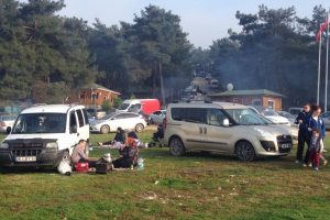 Bursa'da piknik alanları doldu, taştı!