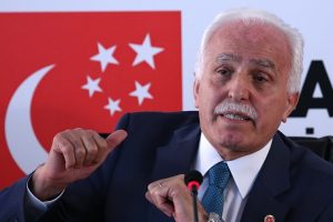 Erbakan &ouml;l&uuml;m&uuml;n&uuml;n 5. yılında mezarı başında anıldı