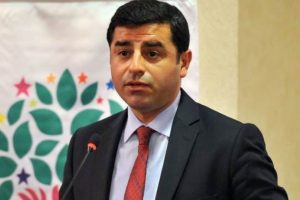Demirtaş: Despotlukla &uuml;lkeyi y&ouml;netirseniz boyun eğecek değiliz