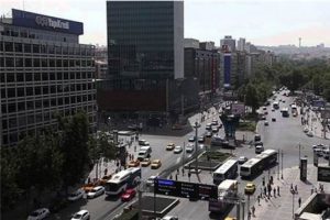 Ankara'da ikinci bombalı ara&ccedil; alarmı
