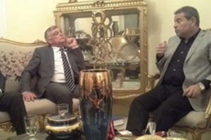 İsrailli el&ccedil;iyi evinde ağırlayan Mısırlı vekile saldırı