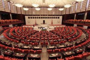 B&uuml;t&ccedil;e g&ouml;r&uuml;şmeleri yine tartışmalı ge&ccedil;ti