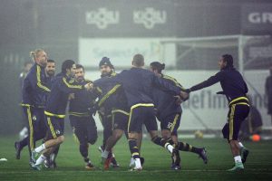 Fenerbah&ccedil;e, &ccedil;alıştı ve derbi i&ccedil;in kampa girdi