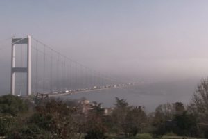 Boğaz k&ouml;pr&uuml;leri siste kayboldu