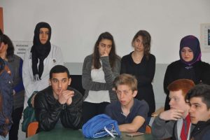 Bursa'da liseli gencin okulunda yas var...