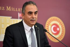 Eseyan: "AYM eleştirilemez değil"