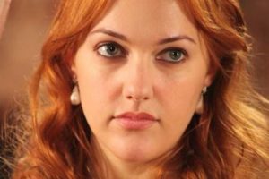 Meryem Uzerli'ye b&uuml;y&uuml;k şok!...