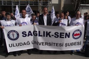 Sağlık-Sen Bursa'dan 'adaletsiz ek &ouml;deme' protestosu