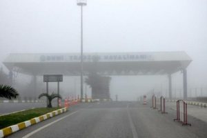 Trabzon'da hava ulaşımına sis engeli