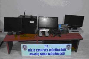 Kilis'te belediyenin bilgisayarını &ccedil;alan 2 ş&uuml;pheli tutuklandı