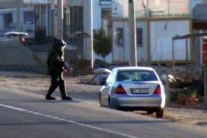 Ş&uuml;pheli ara&ccedil;tan t&uuml;p d&uuml;zenekli bomba &ccedil;ıktı