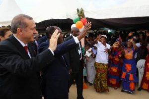 Erdoğan'a Fildişi Sahili'nde 'şehrin altın anahtarı' verildi