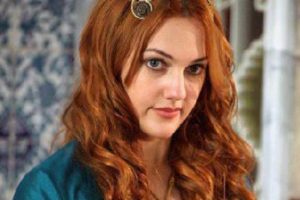 Meryem Uzerli'ye Eşkıya tokadı...