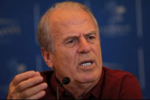 Denizli'nin yerine Buruk, H.Şaş, B.&Uuml;nder ve Riekerink d&uuml;ş&uuml;n&uuml;l&uuml;yor
