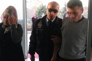 Nişanlısını d&ouml;v&uuml;p, eve hapsetti