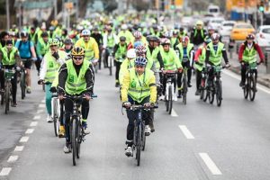 Bursa'da pedallar Yeşilay i&ccedil;in d&ouml;necek
