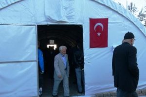 Mardin'de şehit polis i&ccedil;in taziye &ccedil;adırı kuruldu