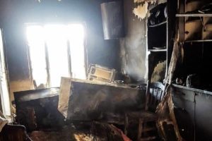 Bitlis'te apartmanda korkutan yangın