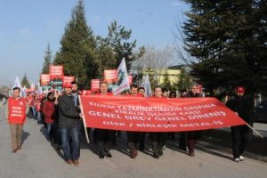 Eskişehir'de metal iş&ccedil;ileri y&uuml;r&uuml;d&uuml;