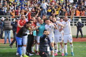 Bucaspor erteleme ma&ccedil;ında Tokatspor'u ağırlıyor