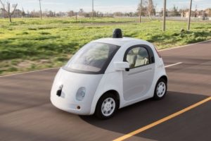 Google'ın s&uuml;r&uuml;c&uuml;s&uuml;z otomobili kaza yaptı
