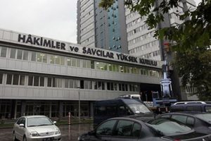 HSYK'dan 'tweet' atan hakime uzaklaştırma