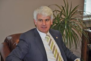 AK Parti Bursa Milletvekili Şahin: B&uuml;t&ccedil;ede aslan payı yine eğitimin oldu