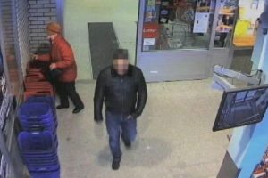 İsve&ccedil;'te imamı vuran &Ouml;zbek vatandaşına &ouml;m&uuml;r boyu hapis cezası
